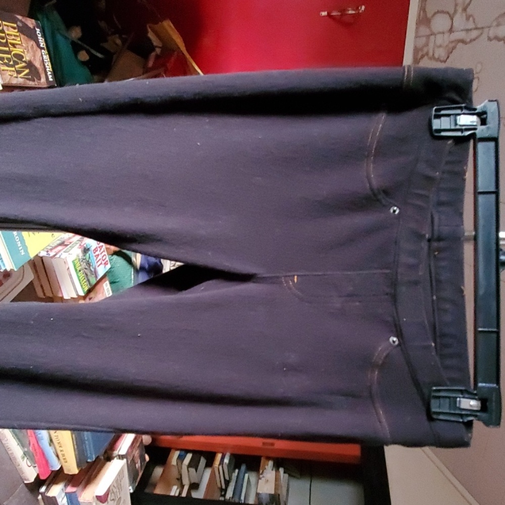 Hue Bkack stretch pants